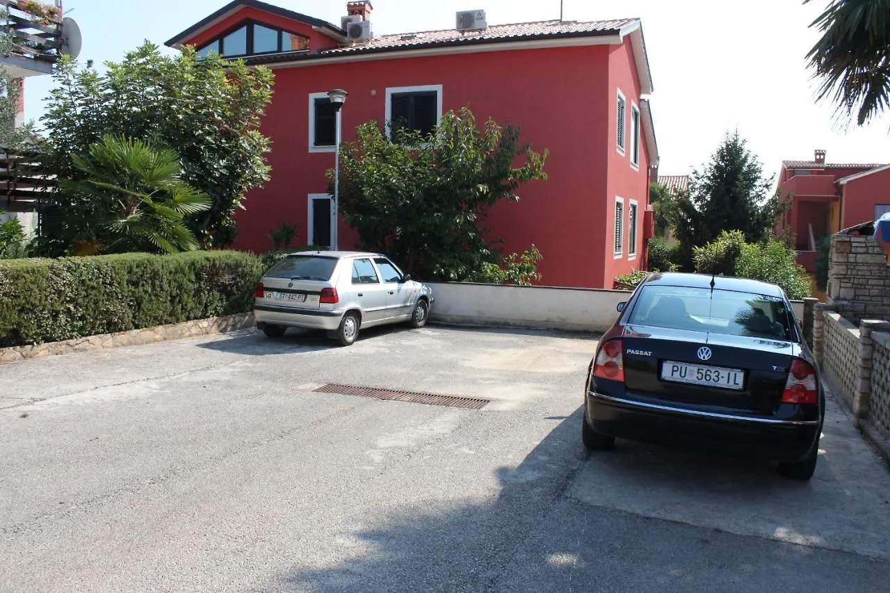 Apartments With A Parking Space Novigrad - 7135 克罗地亚
