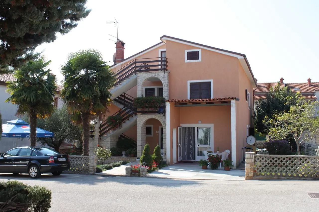 Apartments With A Parking Space Novigrad - 7135 Novigrad Istria