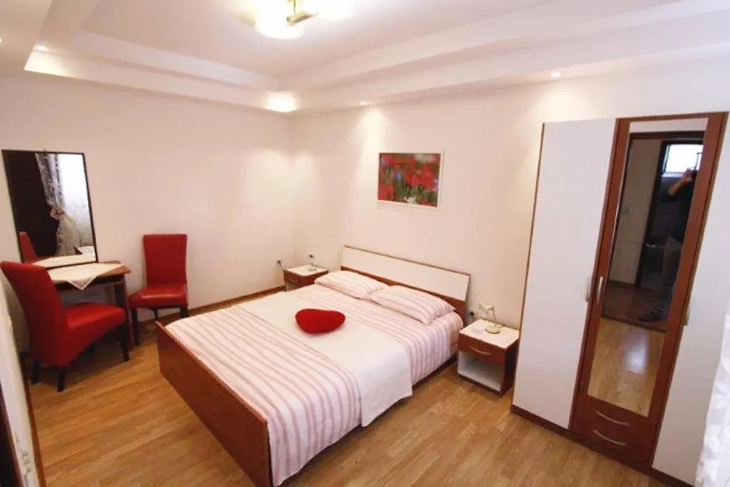 Apartments With A Parking Space Novigrad - 7135 克罗地亚