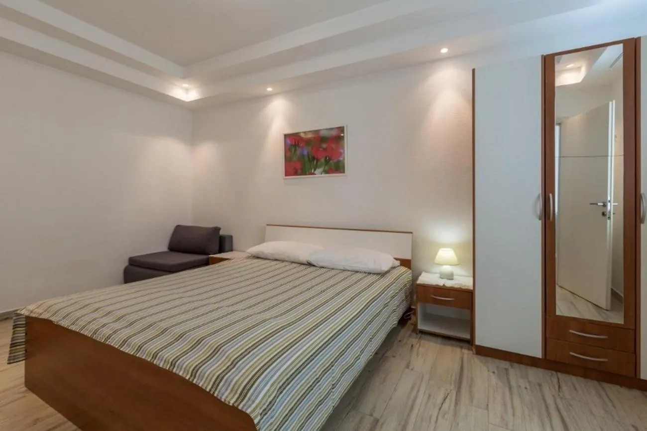 Apartments With A Parking Space Novigrad - 7135 0*, Novigrad (Istria) Croatia