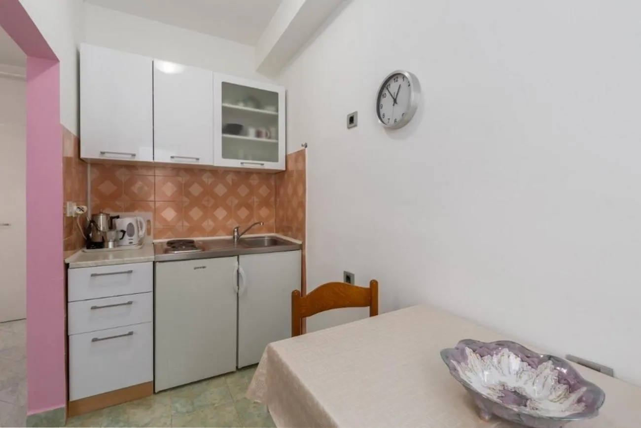 Apartments With A Parking Space Novigrad - 7135